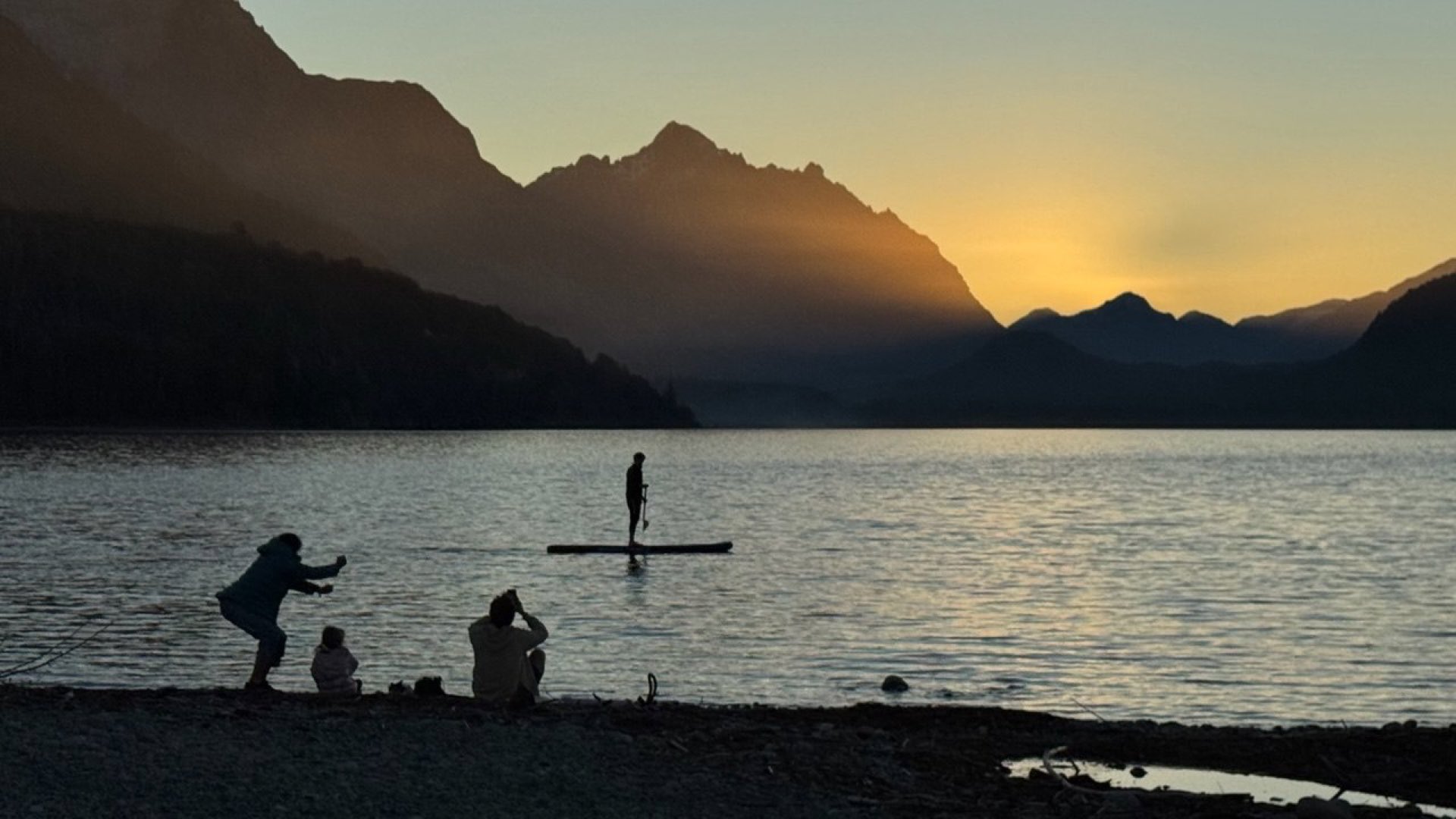 Kayak y SUP en el lago Nahuel Huapi